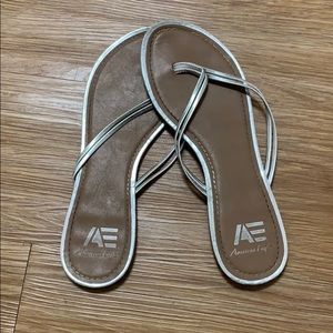 American Eagle Faux Leather Flipflops